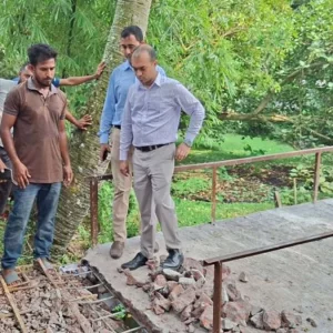 ব্রিজ নির্মাণে রডের পরিবর্তে বাঁশের কঞ্চি