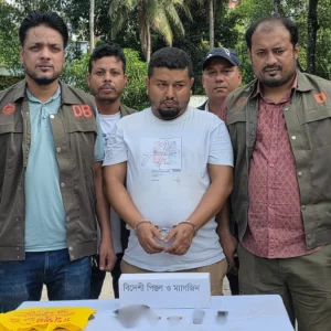 কুমিল্লায় স্কুলছাত্র গুলিবিদ্ধের ঘটনায় ‘হোতা’ গ্রেপ্তার