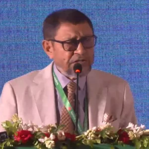 ‘চিকিৎসকদের গল্পগুজব করে কাটালে হবে না, রোগীদেরও খেয়াল রাখতে হবে’
