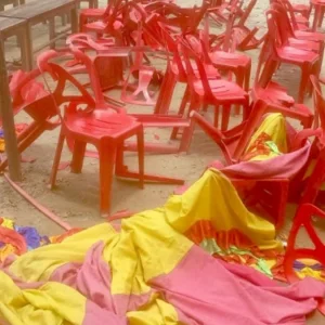 সাবেক এমপিকে প্রধান অতিথি করায় শিক্ষকের বিদায় অনুষ্ঠানে ভাঙচুর