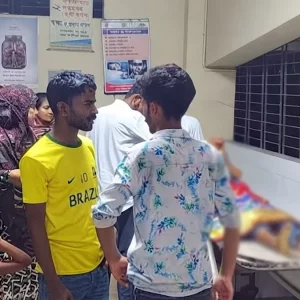 পঞ্চগড়ে বাবা-মায়ের সামনে সড়কে প্রাণ গেল খুশির