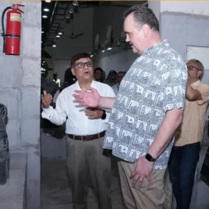 রাজশাহীতে বরেন্দ্র গবেষণা জাদুঘর পরিদর্শনে মার্কিন রাষ্ট্রদূত
