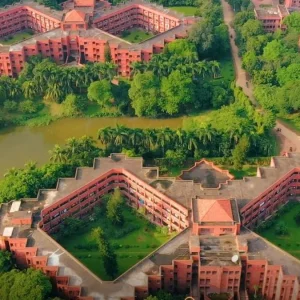 জাহাঙ্গীরনগর বিশ্ববিদ্যালয়ে র‍্যাগিংয়ের অভিযোগে ১২ শিক্ষার্থী সাময়িক বহিষ্কার