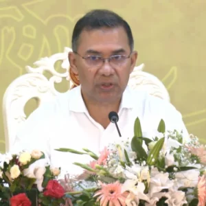 নিরাপত্তা কৌশল যেন সরকারপ্রধানকে জনগণ থেকে দূরে ঠেলে না দেয়: প্রধানমন্ত্রী