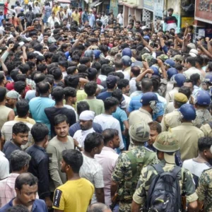 পশ্চিমবঙ্গে শিশুকে ধর্ষণের পর হত্যা, তিন আসামি গ্রেপ্তার