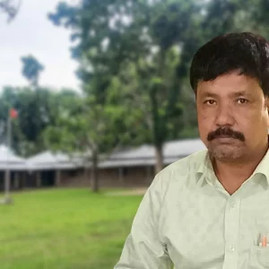 তিন মাস ধরে বিদ্যালয়ে অনুপস্থিত শিক্ষক, তুলছেন নিয়মিত বেতন