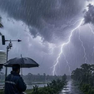 দুপুরের মধ্যে ঢাকাসহ ১৭ জেলায় বজ্রবৃষ্টি ও ঝড়ের শঙ্কা 