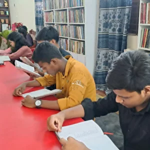 প্রত্যন্ত গ্রামে জ্ঞানের বাতিঘর ‘বই ঘর পাঠাগার’