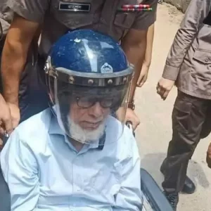 এবার বিস্ফোরক আইনের মামলায় গ্রেপ্তার সাবেক প্রধান বিচারপতি খায়রুল হক
