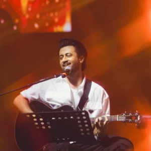 ঢাকায় গাইবেন আতিফ আসলাম, সঙ্গে ‘মেঘদল’ ও ‘লেভেল ফাইভ’