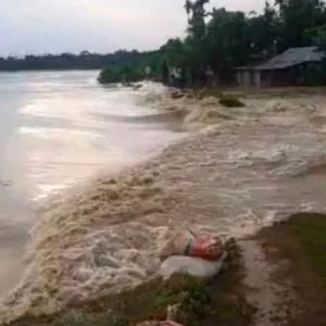টানা বৃষ্টি ও পাহাড়ি ঢলে মৌলভীবাজারে ৪০টি গ্রাম প্লাবিত