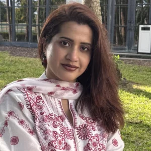 চাচার বিরুদ্ধে ন্যানসির জমি দখলের অভিযোগ