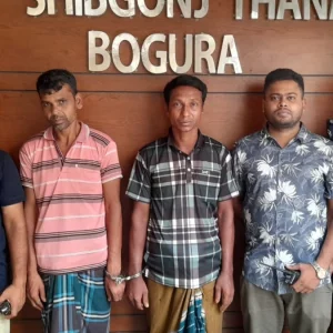 চুরির ঘটনা টের পাওয়ায় হাতুড়ি দিয়ে পিটিয়ে হত্যা, গ্রেপ্তার ২