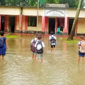 ১২ জেলায় বন্যার শঙ্কা, ভারী বৃষ্টিপাত মঙ্গলবার পর্যন্ত