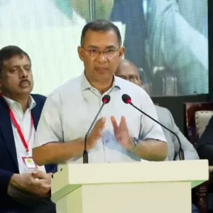 ২৫ হাজার ধাত্রী ও এক লাখ স্বাস্থ্যকর্মী নিয়োগ করা হবে: প্রধানমন্ত্রী