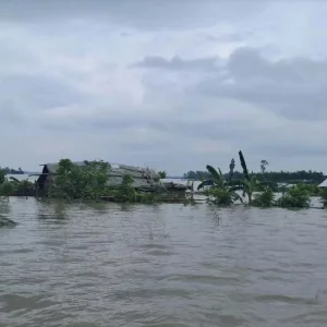 সন্ধ্যার মধ্যে ১৯ জেলায় বজ্রবৃষ্টির আশঙ্কা, চার নদীর পানি বিপৎসীমার ওপরে