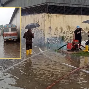 টানা বৃষ্টিতে তলিয়েছে বেনাপোল বন্দর, ভাসছে কোটি টাকার আমদানিপণ্য