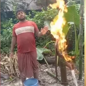টিউবওয়েল থেকে পানির বদলে বের হচ্ছে গ্যাস