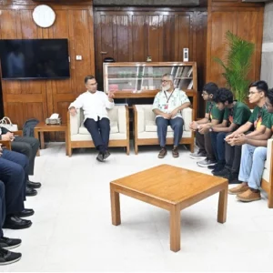 প্রধানমন্ত্রীর সঙ্গে ইন্টারন্যাশনাল অলিম্পিয়াড স্বর্ণপদকজয়ী বাংলাদেশি শিক্ষার্থীদের সৌজন্য সাক্ষাৎ