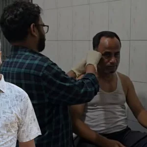 বালু ব্যবসায়ীর কান কামড়ে বিএনপি নেতা বললেন, ‘এলাকা ছাড়’