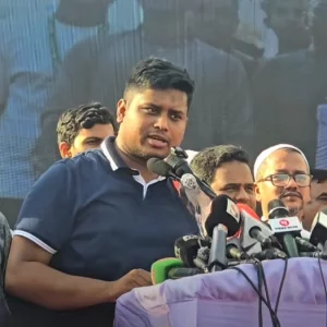 ‘এই ফার্মের মুরগিরা রাস্তায় এসেছিল বলেই আজকে আপনি শিক্ষামন্ত্রী’