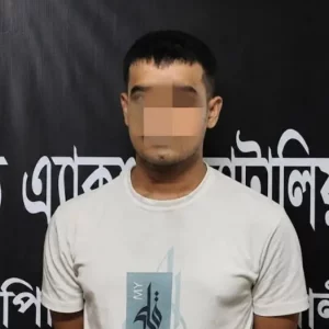 সালিশ বৈঠকে দাদাকে গুলি, আগ্নেয়াস্ত্রসহ যুবক গ্রেপ্তার