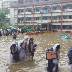 বৈরী আবহাওয়ার দিনে এইচএসসিতে অনুপস্থিত সাড়ে ১৯ হাজার পরীক্ষার্থী, বহিষ্কার ২৯