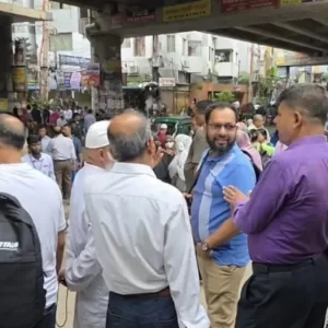 আন্দোলনের শঙ্কায় এইচএসসি কেন্দ্রে অভিভাবকদের বাড়তি উপস্থিতি