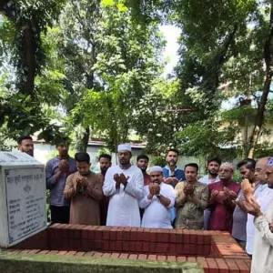 অহংকারী মনোভাব বাদ দিয়ে শিক্ষার্থীদের সঙ্গে বসুন, সরকারকে নাসীরুদ্দীন পাটওয়ারী