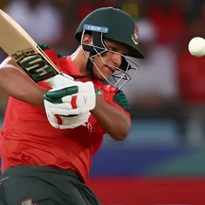 টানা চার ছক্কায় ইতিহাস গড়লেন সাইফউদ্দিন
