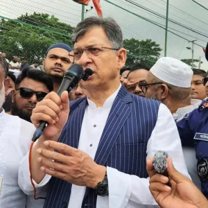 বন্যাদুর্গতদের সহায়তায় সরকারি-বেসরকারি উদ্যোগ অব্যাহত