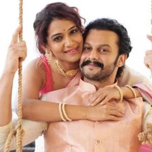অভিনেত্রী ঊর্মিলার ১৫ বছরের সংসারে ভাঙন