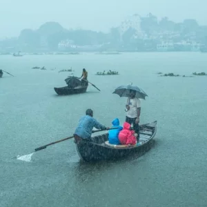 সন্ধ্যার মধ্যে আট অঞ্চলে বজ্রবৃষ্টির আশঙ্কা, ৪ সমুদ্রবন্দরে ৩ নম্বর সতর্ক সংকেত বহাল