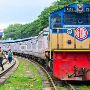 রেলের আয় ২ হাজার কোটি টাকা ছাড়ালো, পণ্য পরিবহনে রাজস্ব কমেছে