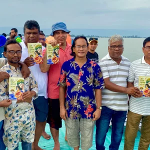 হাওরের বুকে নৌকায় উন্মোচিত হলো ‘জল হাওর একতারা’