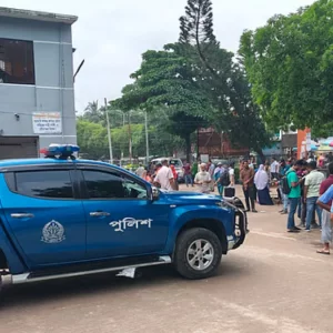 বগুড়ায় হাজতখানায় আসামির ঝুলন্ত মরদেহ, ডিবি পুলিশ বলছে আত্মহত্যা
