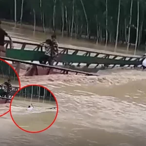 পাহাড়ি ঢলে ব্রিজ ভেঙে ভেসে গেল মানুষ— ‘ওহ আল্লাহ, ওহ আল্লাহ’ চিৎকার