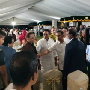 যুগপৎ আন্দোলনের শরিক নেতাদের সঙ্গে প্রধানমন্ত্রীর শুভেচ্ছা বিনিময়