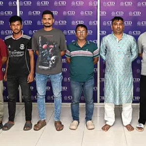 বিমানবন্দরে গিয়ে জানতে পারেন তার পাসপোর্টে আরেক নারী ইতালিতে