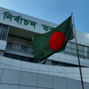 স্থানীয় সরকার নির্বাচনে কারা অংশ নিতে পারবে না, জানাল ইসি