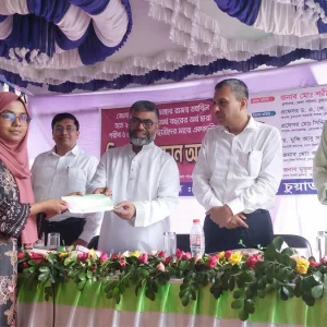 জেলা পরিষদের শিক্ষাবৃত্তি পেল চুয়াডাঙ্গার ২৯২ কৃতি শিক্ষার্থী