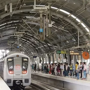 দিল্লিতে বিক্ষোভ সামাল দিতে ১৬ মেট্রো স্টেশন বন্ধ করল সরকার