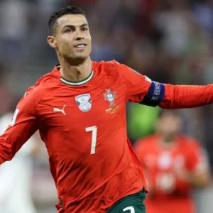 অবসর নিতে চলেছেন রোনালদো