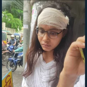 শিক্ষানবিশ আইনজীবীর মাথা ফাটার ঘটনায় জজকে মন্ত্রণালয়ে সংযুক্ত
