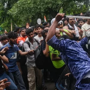 শিক্ষার্থীদের ‘দেশের শত্রু’ হিসেবে দেখছে মোদি সরকার: সোনিয়া গান্ধী