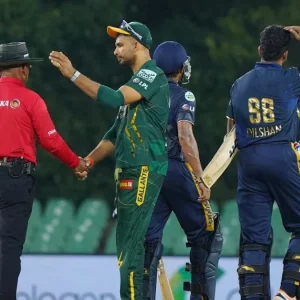 সাকিবদের হাস্যকর ফিল্ডিং, ৪ বলে ৩ ক্যাচ মিস
