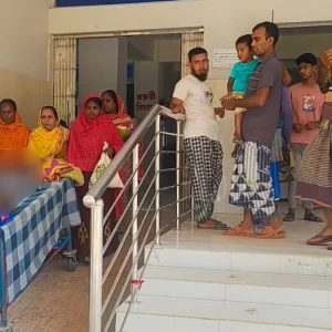 জমি নিয়ে চাঁপাইনবাবগঞ্জে দুপক্ষের তুমুল সংঘর্ষে আহত ১৮ 