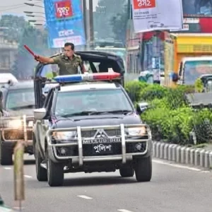 ১৮ মন্ত্রীর গাড়িবহর থেকে ‘পুলিশের বিশেষ পাহারা দল’ প্রত্যাহার