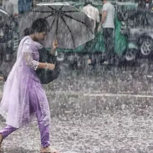 বঙ্গোপসাগরে গভীর নিম্নচাপ, দেশজুড়ে টানা পাঁচদিন ভারী বৃষ্টির আশঙ্কা 
