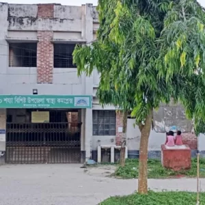 অসহায়ত্বের সুযোগে দ্বিগুন ভাড়ায় চলছে সরকারী অ্যাম্বুলেন্স